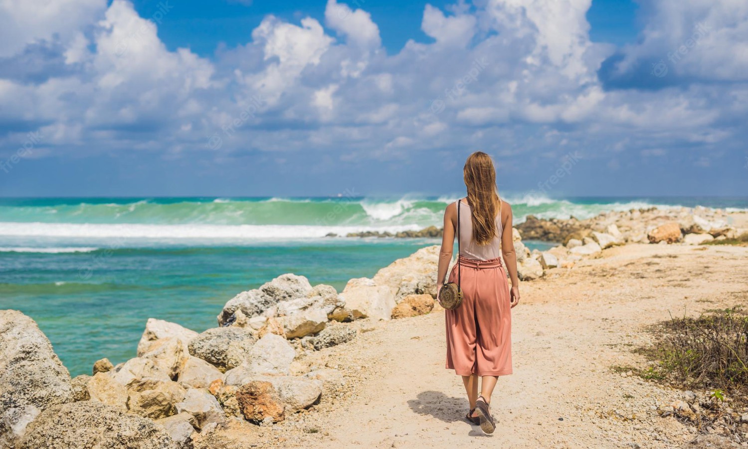 Pantai Melasti, Primadona Wisata Baru Di Bali
